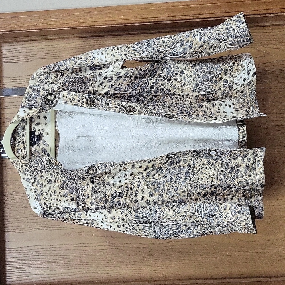 Analogy Beautifully Embroidered Jacket